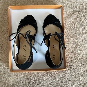 Ladies Unisa black heels